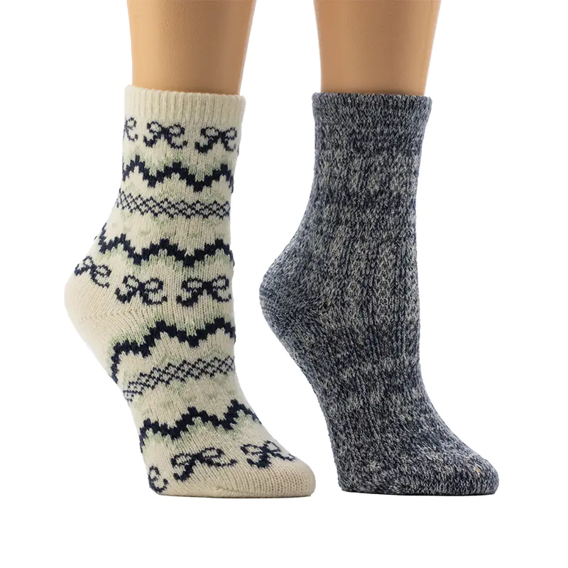 Heimsocken mit Chevron-Schleife und Kettenstich-Textur für Damen
